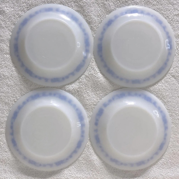 Vintage Termo-Rey Milk Glass Salad Plates W  Blue Floral Pattern x4 - Picture 2 of 9